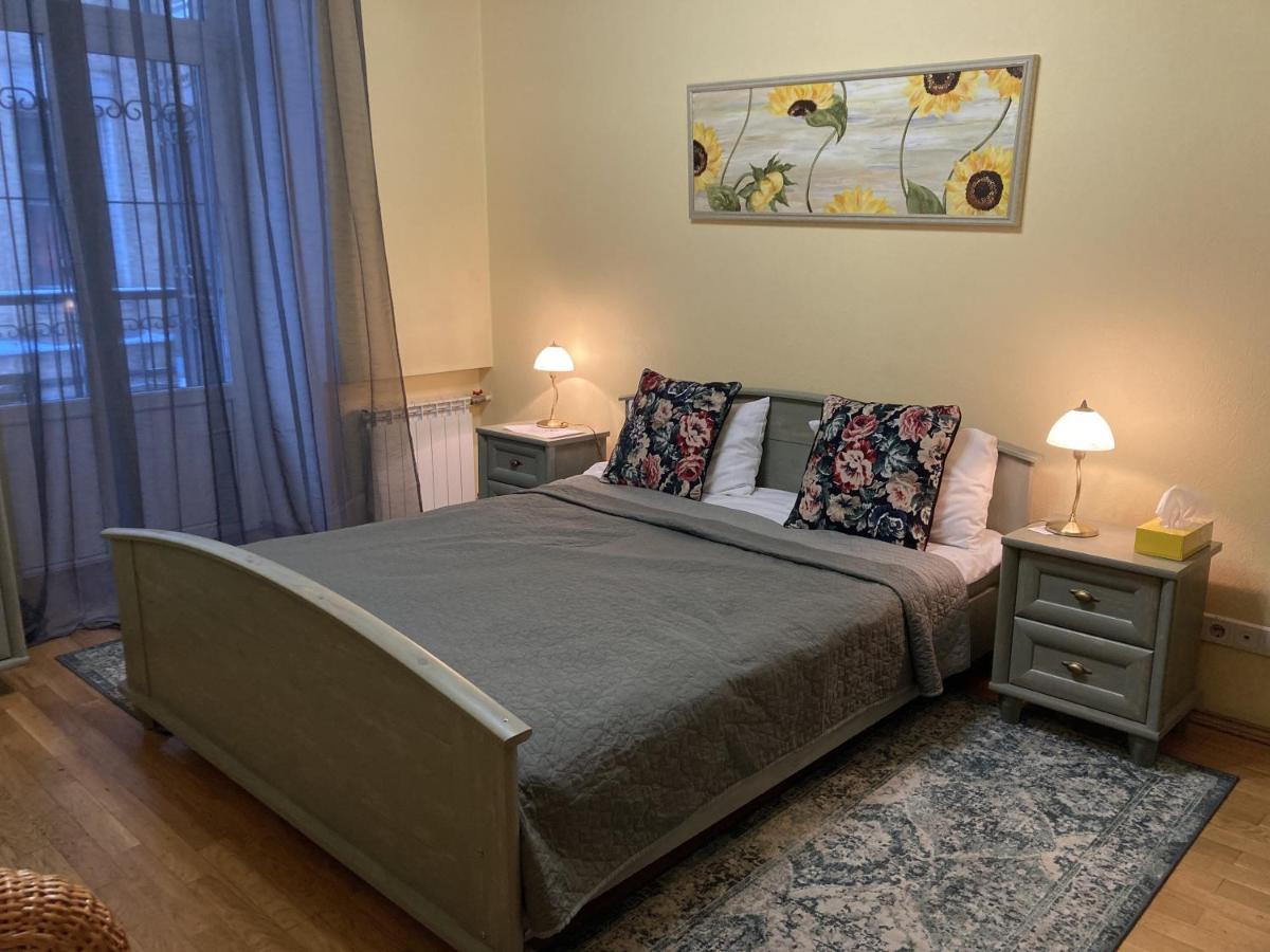 Sunflower B&B Kiev Ngoại thất bức ảnh